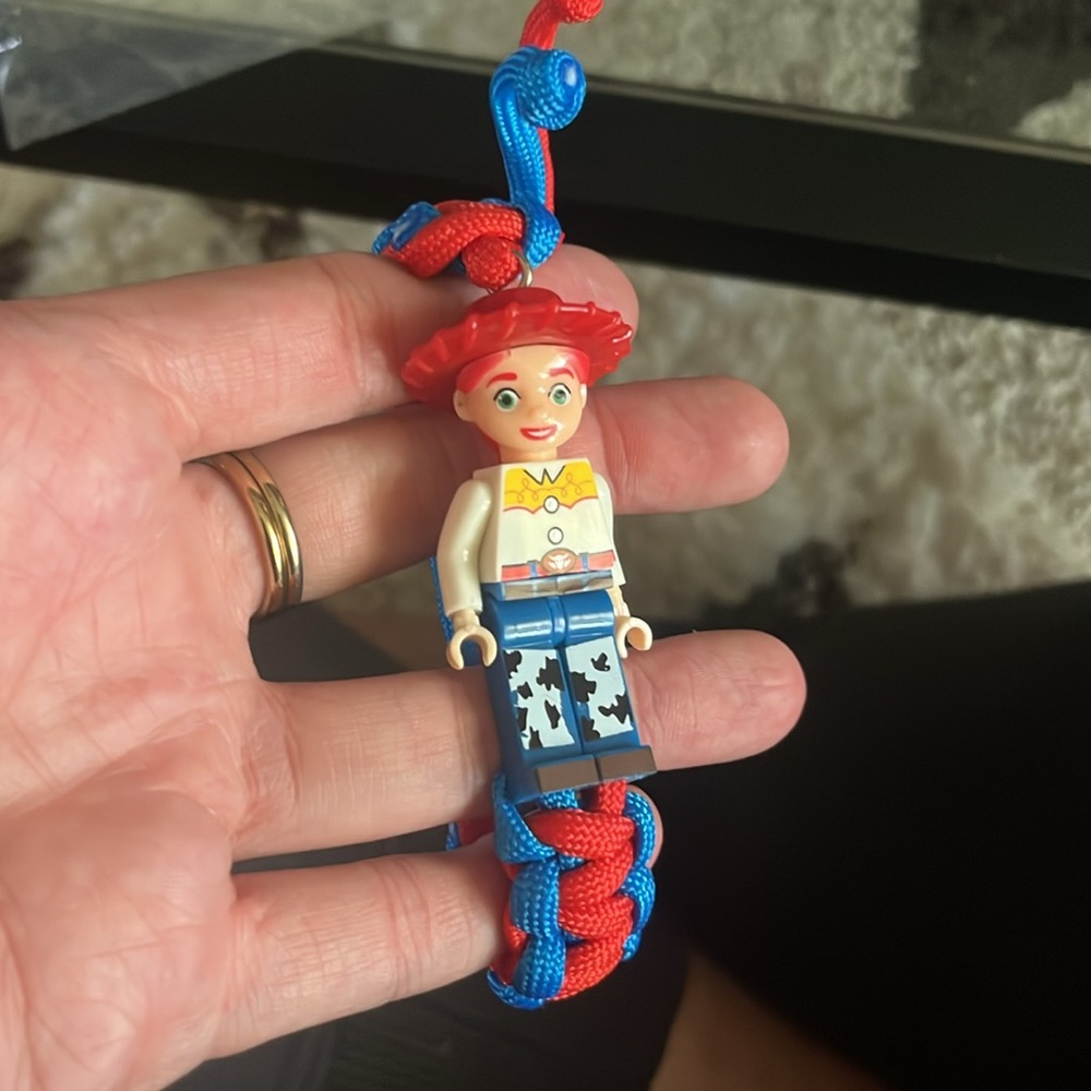 Jessie Kids Paracord Bracelet